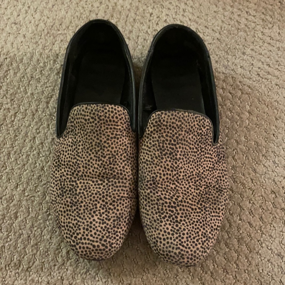 🌑 Express leopard dot loafers